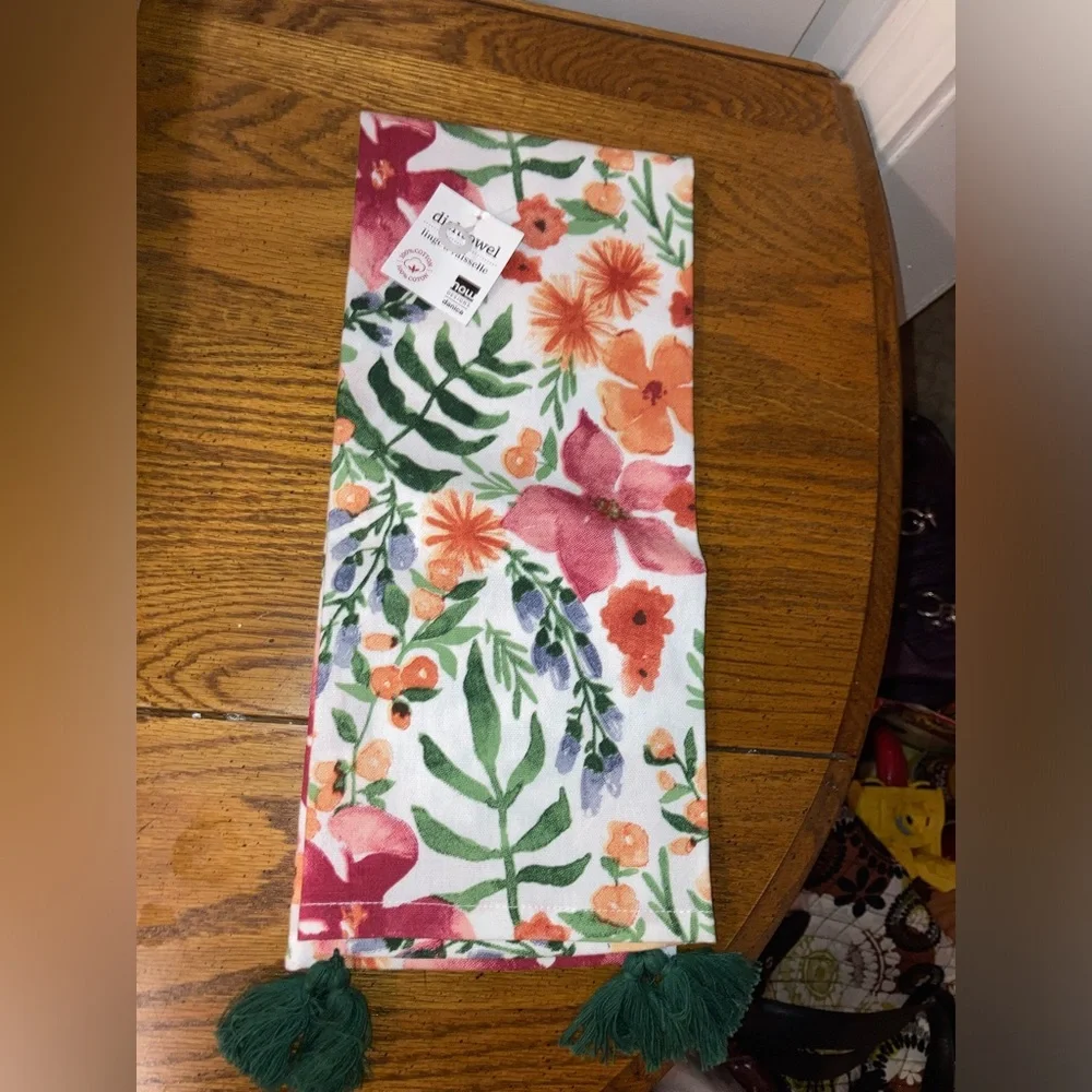 Floral Kitchen Towel Set with tassels -100% Cotton - NEW